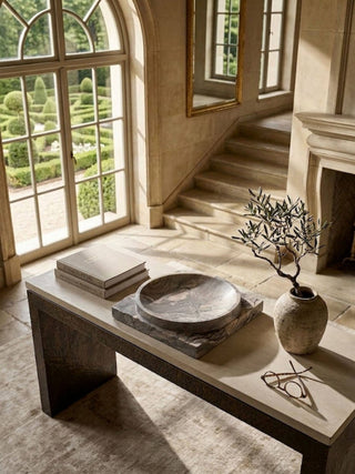 Shayne Sculpted Onyx Centerpiece Bowl: Hazel Brown Onyx