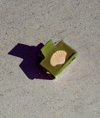 Pia Clip
