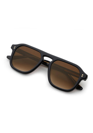ZANDER I Black + Black Tea