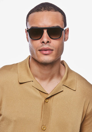 ZANDER I Black + Black Tea