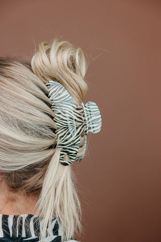 KAXI Zebra Acetate Claw - Two Sizes : OVERSIZED