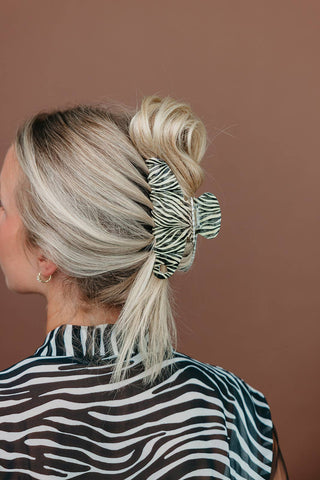 KAXI Zebra Acetate Claw - Two Sizes : OVERSIZED