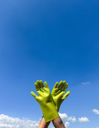 KEEPS ATOMIC GREEN GLOVES: Atomic Green