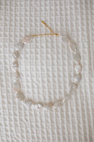 Spray Necklace: Pearl